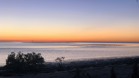 Carpentaria sunset 1 resize